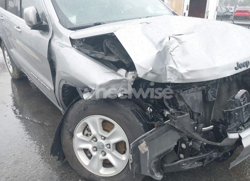 Photo 6 of 2017 Jeep Grand CHEROKEE LAREDO 4X2 (VIN 1C4RJEAG6HC943713)