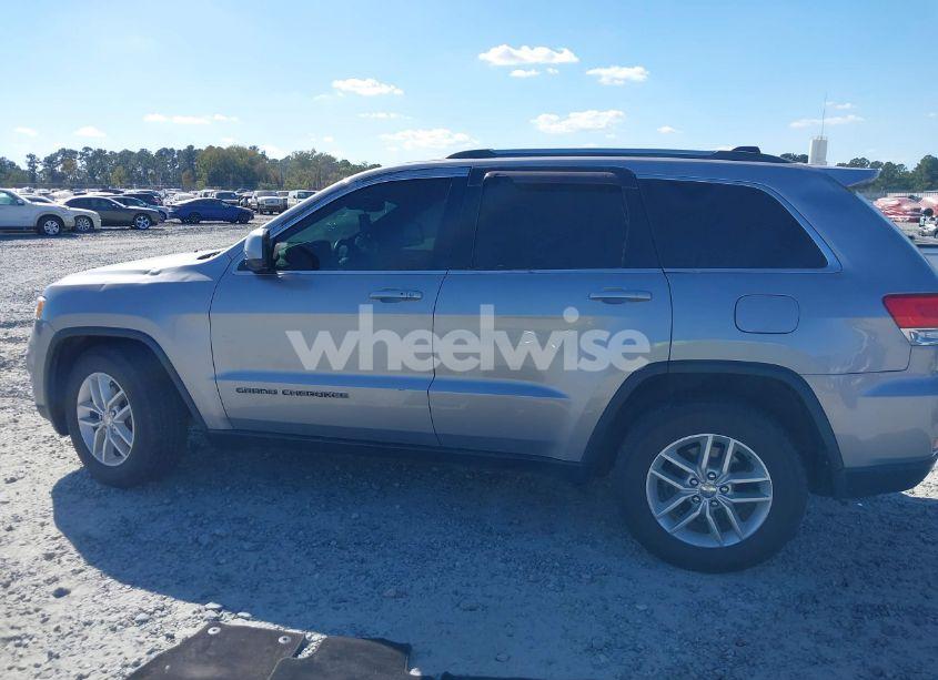 Photo 14 of 2018 Jeep Grand CHEROKEE LAREDO E 4X2 (VIN 1C4RJEAG6JC145105)