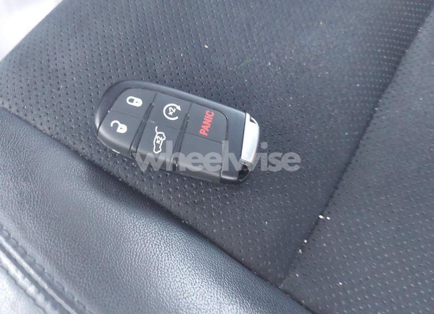 Photo 11 of 2020 Jeep Grand CHEROKEE ALTITUDE 4X2 (VIN 1C4RJEAG6LC118408)