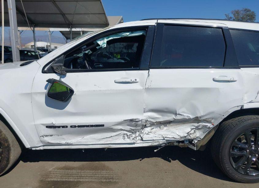 Photo 15 of 2020 Jeep Grand CHEROKEE ALTITUDE 4X2 (VIN 1C4RJEAG6LC391719)