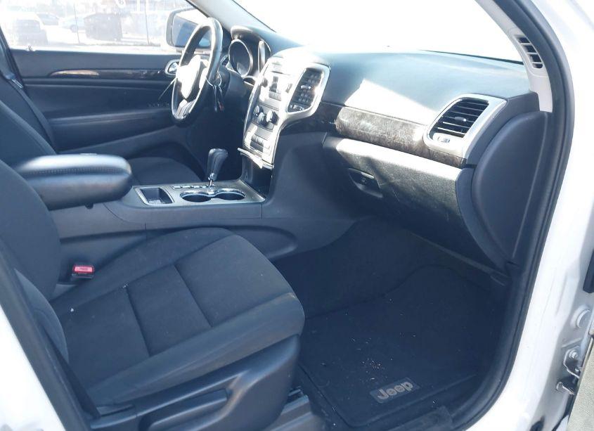 Photo 5 of 2012 Jeep Grand CHEROKEE LAREDO (VIN 1C4RJEAG7CC162577)