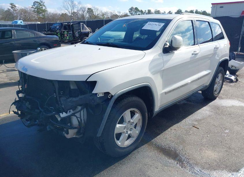Photo 2 of 2012 Jeep Grand CHEROKEE LAREDO (VIN 1C4RJEAG7CC162675)