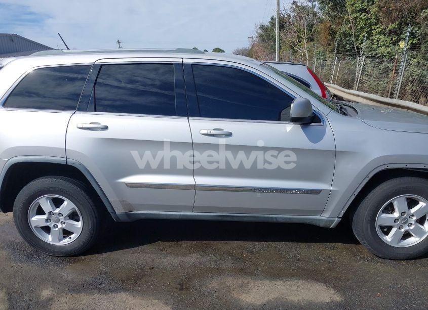 Photo 13 of 2012 Jeep Grand CHEROKEE LAREDO (VIN 1C4RJEAG7CC187320)