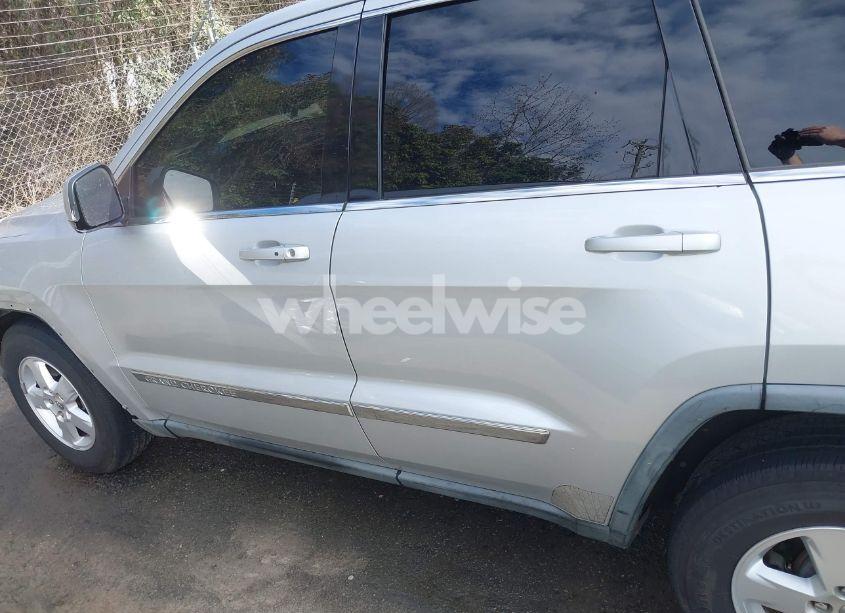 Photo 14 of 2012 Jeep Grand CHEROKEE LAREDO (VIN 1C4RJEAG7CC187320)