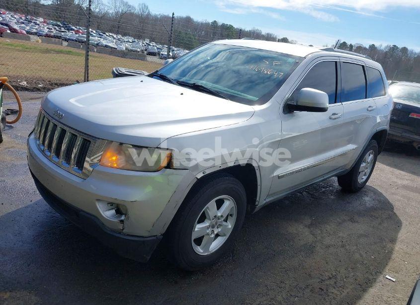 Photo 2 of 2012 Jeep Grand CHEROKEE LAREDO (VIN 1C4RJEAG7CC187320)
