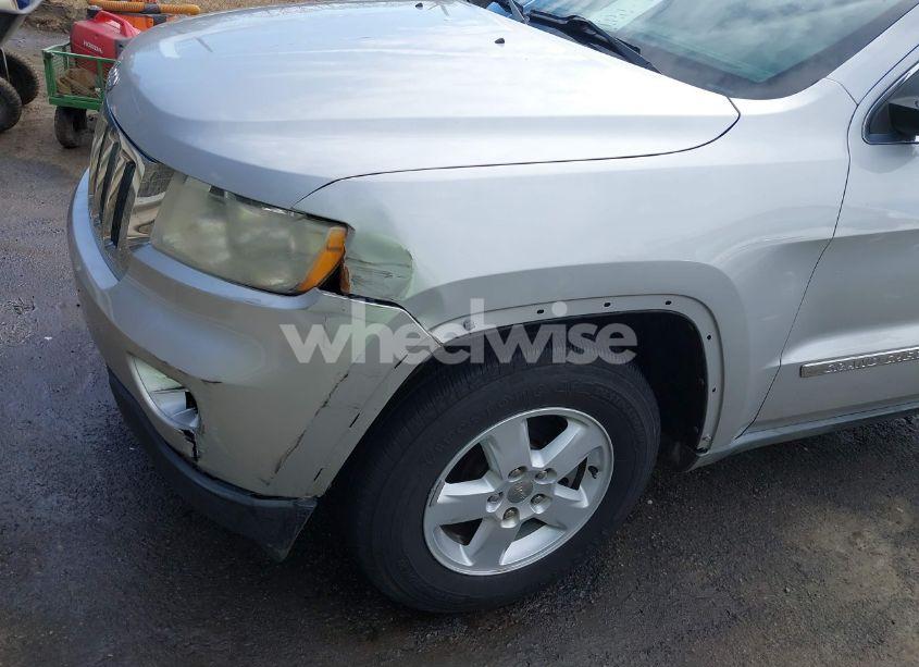 Photo 6 of 2012 Jeep Grand CHEROKEE LAREDO (VIN 1C4RJEAG7CC187320)