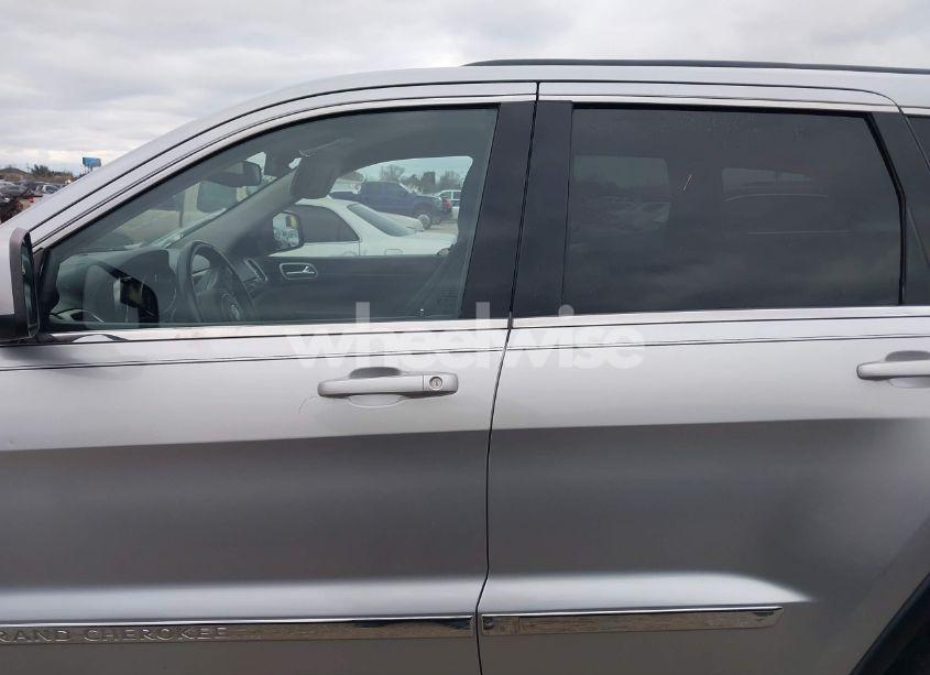 Photo 14 of 2012 Jeep Grand CHEROKEE LAREDO (VIN 1C4RJEAG7CC305351)