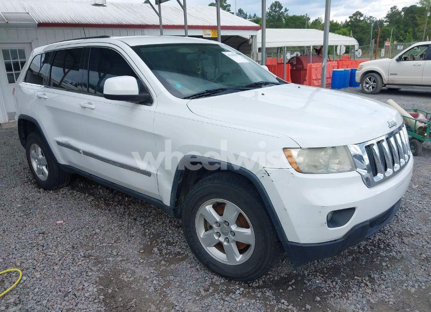 2013 Jeep Grand CHEROKEE LAREDO (VIN 1C4RJEAG7DC569770) main photo