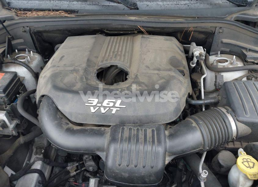 Photo 10 of 2013 Jeep Grand CHEROKEE LAREDO (VIN 1C4RJEAG7DC569770)