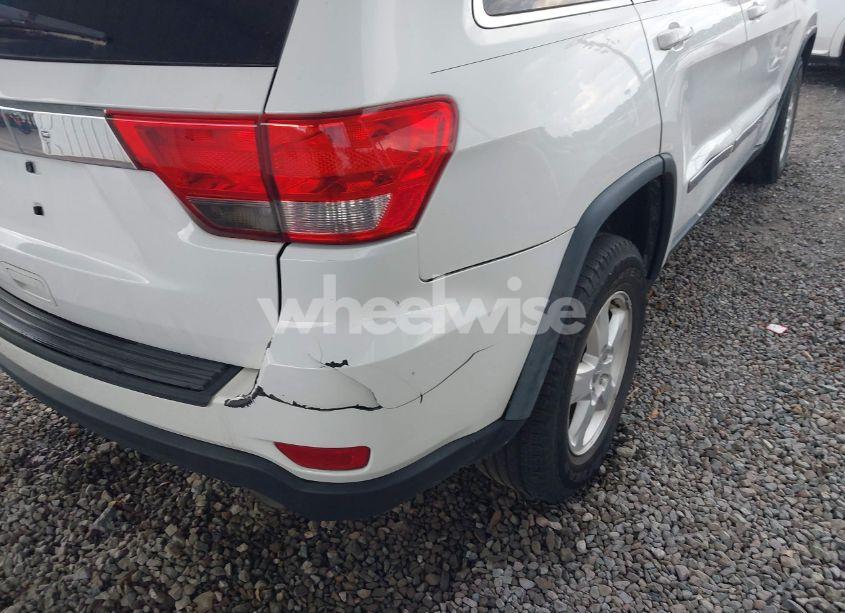 Photo 6 of 2013 Jeep Grand CHEROKEE LAREDO (VIN 1C4RJEAG7DC569770)
