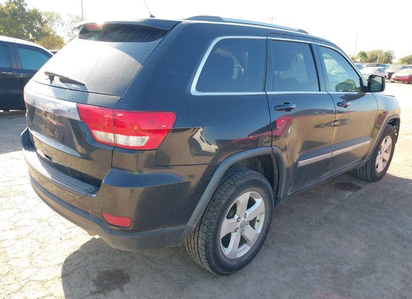 Photo 4 of 2013 Jeep Grand CHEROKEE LAREDO (VIN 1C4RJEAG7DC569879)