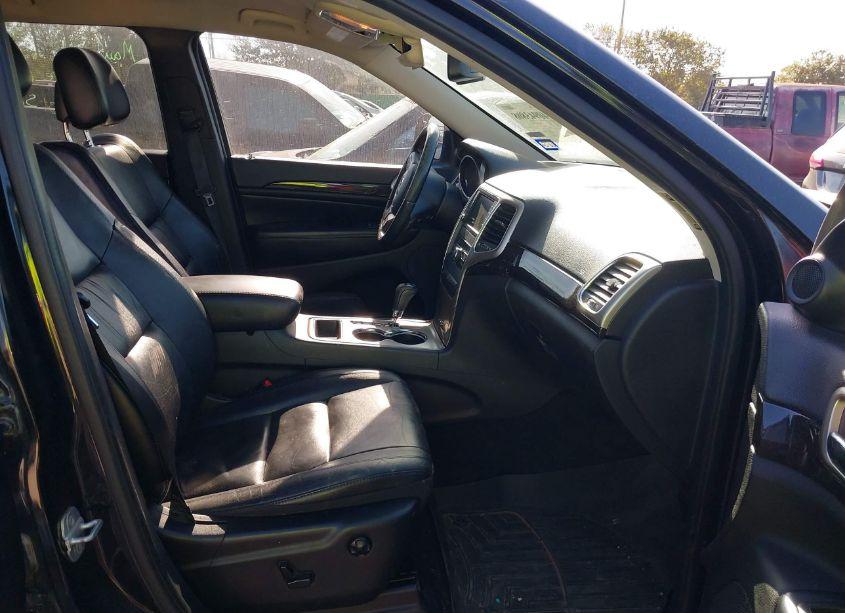 Photo 5 of 2013 Jeep Grand CHEROKEE LAREDO (VIN 1C4RJEAG7DC569879)