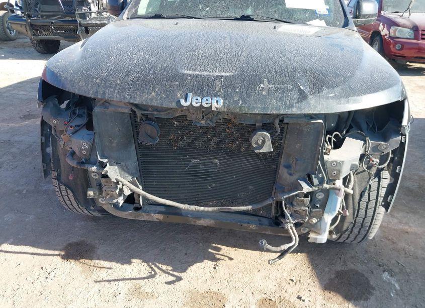 Photo 6 of 2013 Jeep Grand CHEROKEE LAREDO (VIN 1C4RJEAG7DC569879)