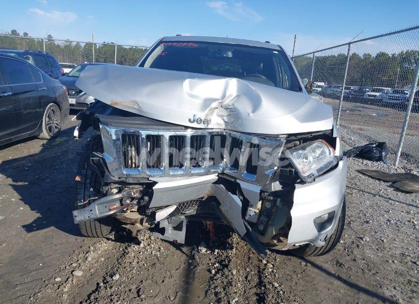 Photo 12 of 2013 Jeep Grand CHEROKEE LAREDO (VIN 1C4RJEAG7DC591557)