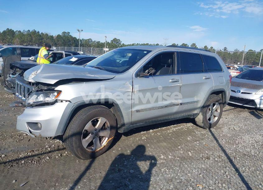 Photo 14 of 2013 Jeep Grand CHEROKEE LAREDO (VIN 1C4RJEAG7DC591557)