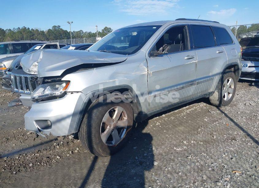 Photo 2 of 2013 Jeep Grand CHEROKEE LAREDO (VIN 1C4RJEAG7DC591557)