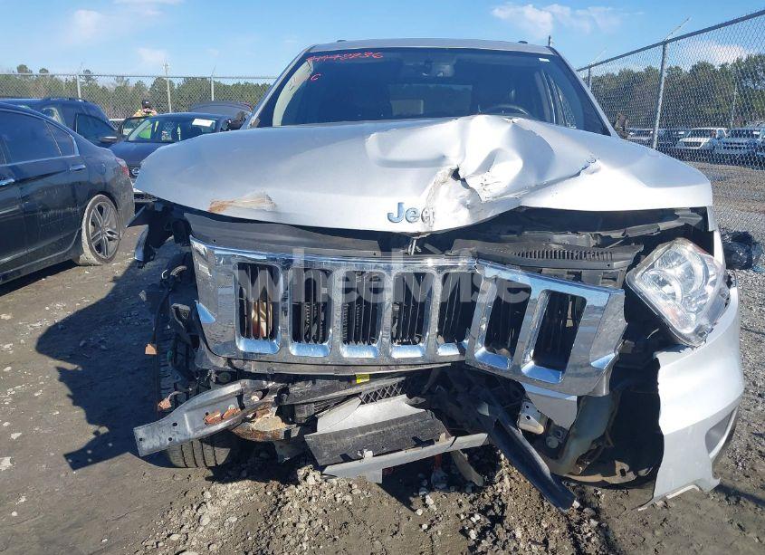 Photo 6 of 2013 Jeep Grand CHEROKEE LAREDO (VIN 1C4RJEAG7DC591557)