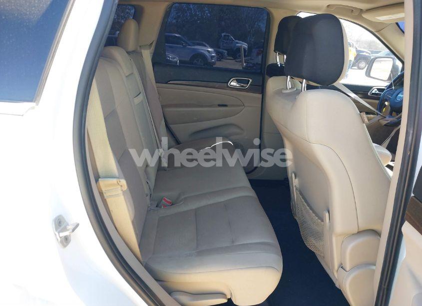 Photo 8 of 2014 Jeep Grand CHEROKEE LAREDO (VIN 1C4RJEAG7EC120221)