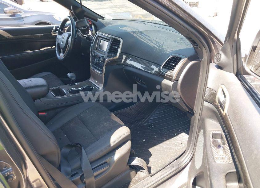 Photo 5 of 2015 Jeep Grand CHEROKEE LAREDO (VIN 1C4RJEAG7FC792832)