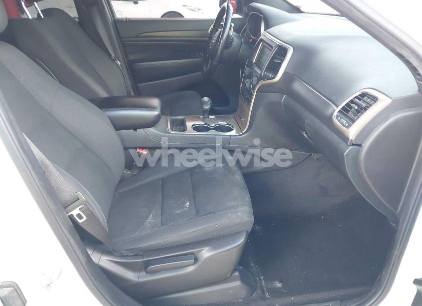 Photo 5 of 2015 Jeep Grand CHEROKEE LAREDO (VIN 1C4RJEAG7FC798226)