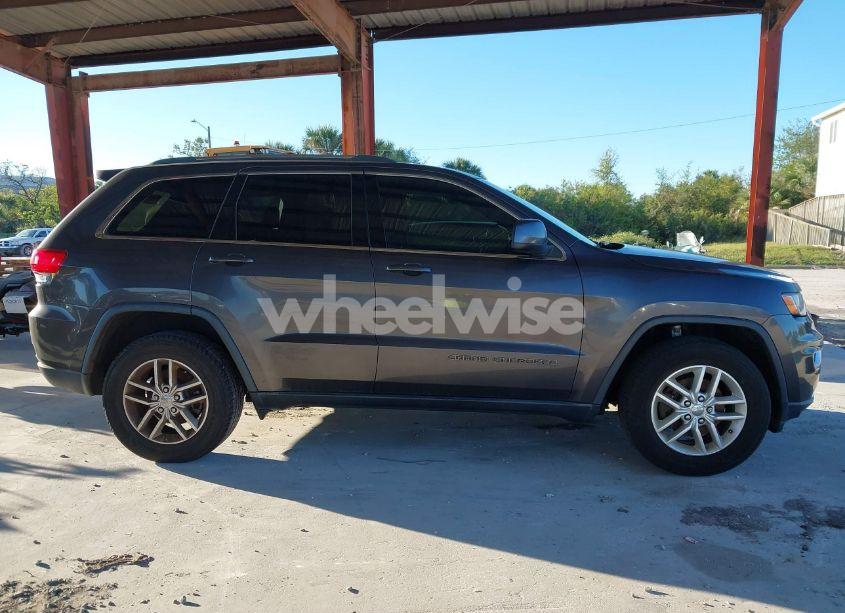 Photo 13 of 2017 Jeep Grand CHEROKEE LAREDO 4X2 (VIN 1C4RJEAG7HC717504)