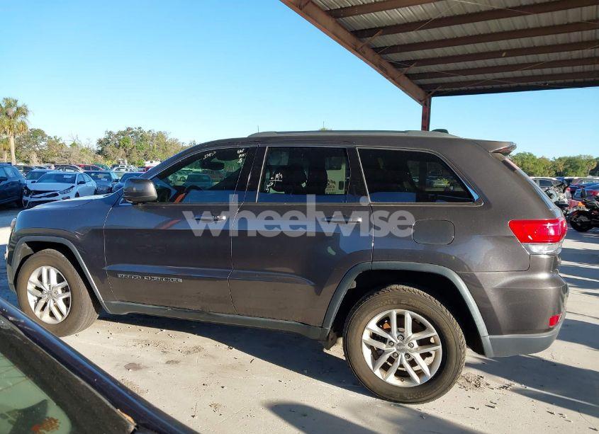 Photo 14 of 2017 Jeep Grand CHEROKEE LAREDO 4X2 (VIN 1C4RJEAG7HC717504)