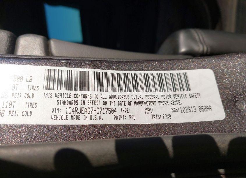 Photo 9 of 2017 Jeep Grand CHEROKEE LAREDO 4X2 (VIN 1C4RJEAG7HC717504)