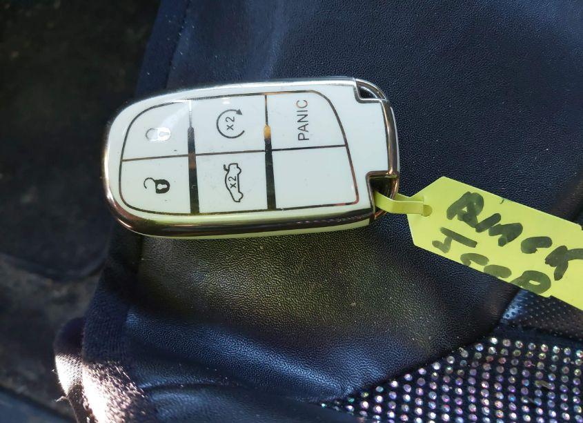 Photo 11 of 2017 Jeep Grand CHEROKEE LAREDO 4X2 (VIN 1C4RJEAG7HC804951)