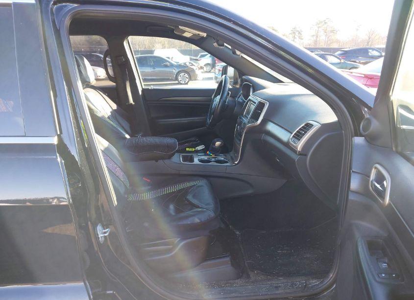 Photo 5 of 2017 Jeep Grand CHEROKEE LAREDO 4X2 (VIN 1C4RJEAG7HC804951)