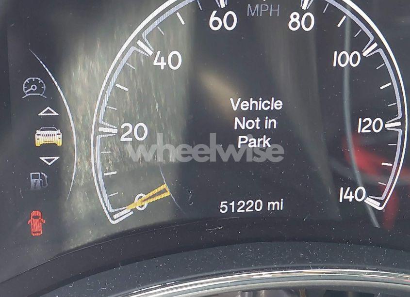 Photo 15 of 2018 Jeep Grand CHEROKEE ALTITUDE 4X2 (VIN 1C4RJEAG7JC354191)