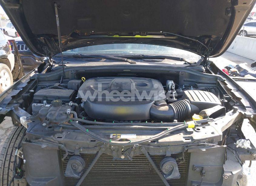 Photo 10 of 2019 Jeep Grand CHEROKEE LAREDO E 4X2 (VIN 1C4RJEAG7KC852263)