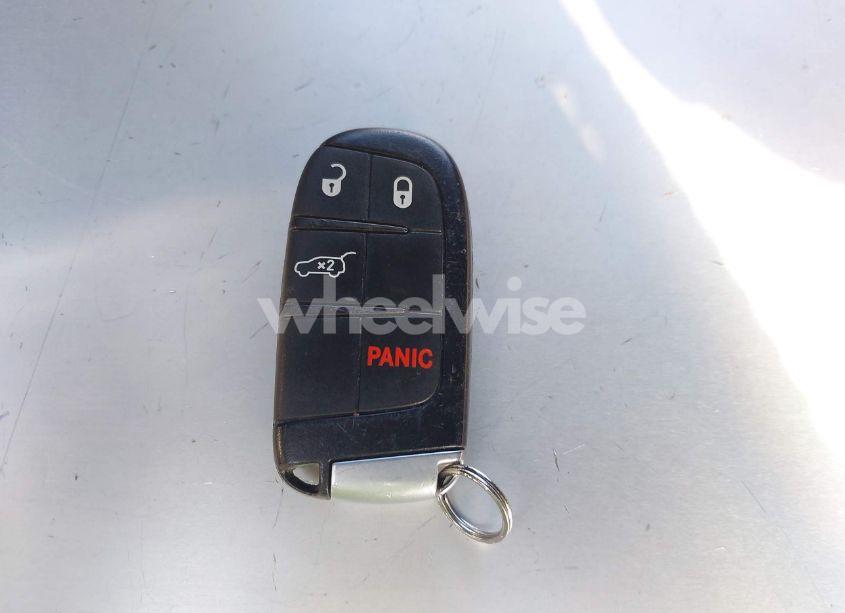 Photo 11 of 2019 Jeep Grand CHEROKEE LAREDO E 4X2 (VIN 1C4RJEAG7KC852263)