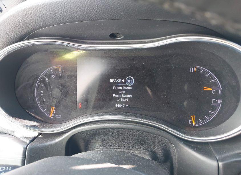 Photo 15 of 2022 Jeep Grand CHEROKEE WK LAREDO X 4X2 (VIN 1C4RJEAG7NC153347)