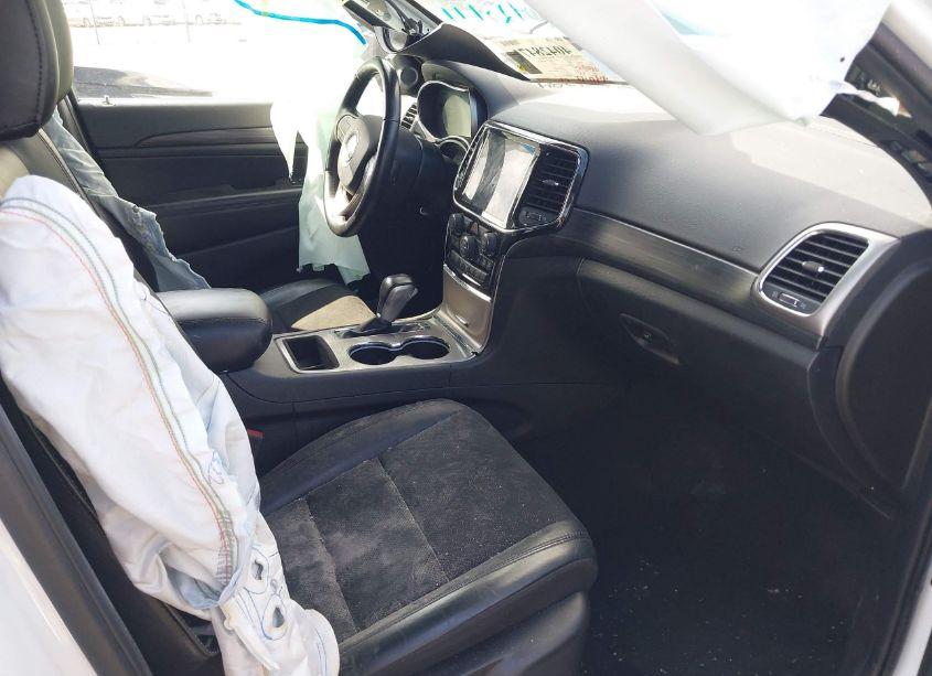 Photo 5 of 2022 Jeep Grand CHEROKEE WK LAREDO X 4X2 (VIN 1C4RJEAG7NC153347)