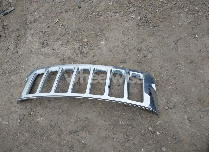 Photo 12 of 2012 Jeep Grand CHEROKEE LAREDO (VIN 1C4RJEAG8CC186029)