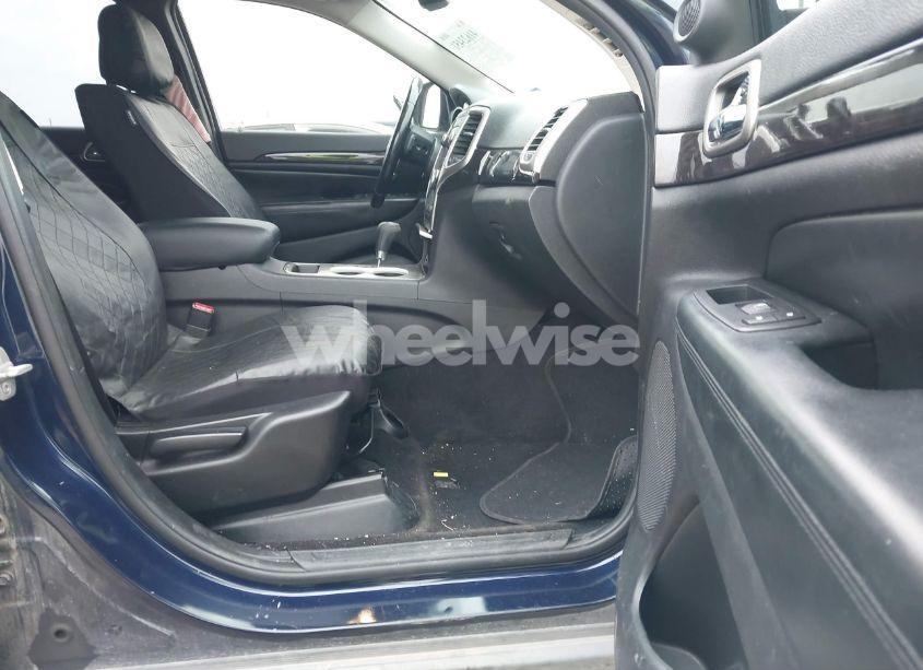 Photo 5 of 2012 Jeep Grand CHEROKEE LAREDO (VIN 1C4RJEAG8CC186029)