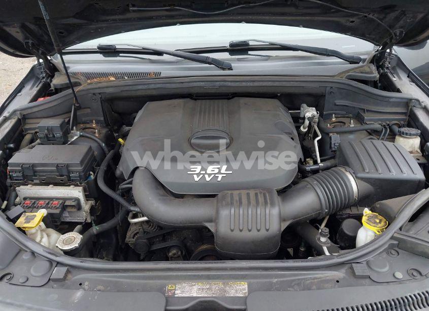 Photo 10 of 2012 Jeep Grand CHEROKEE LAREDO (VIN 1C4RJEAG8CC305326)