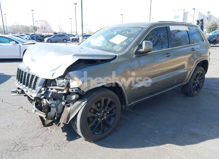 Photo 2 of 2012 Jeep Grand CHEROKEE LAREDO (VIN 1C4RJEAG8CC355935)