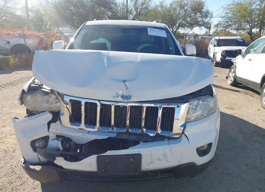 Photo 12 of 2013 Jeep Grand CHEROKEE LAREDO (VIN 1C4RJEAG8DC517287)