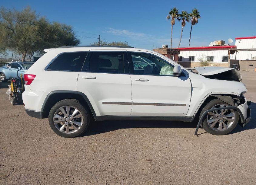 Photo 13 of 2013 Jeep Grand CHEROKEE LAREDO (VIN 1C4RJEAG8DC517287)