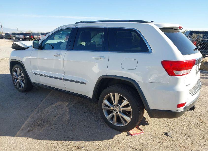 Photo 3 of 2013 Jeep Grand CHEROKEE LAREDO (VIN 1C4RJEAG8DC517287)