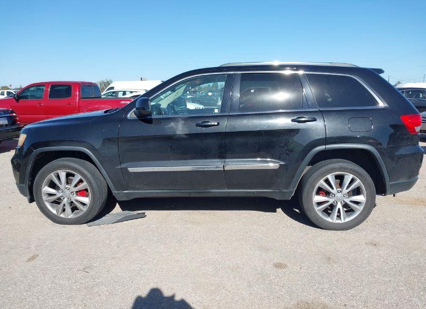 Photo 14 of 2013 Jeep Grand CHEROKEE LAREDO (VIN 1C4RJEAG8DC632567)