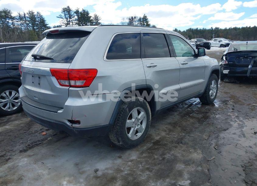 Photo 4 of 2013 Jeep Grand CHEROKEE LAREDO (VIN 1C4RJEAG8DC647053)