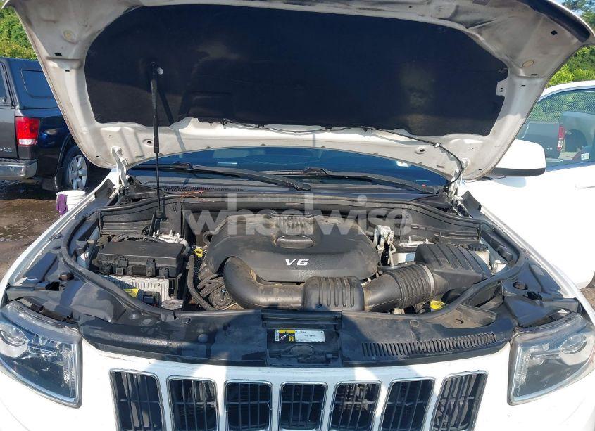 Photo 10 of 2015 Jeep Grand CHEROKEE LAREDO (VIN 1C4RJEAG8FC833842)