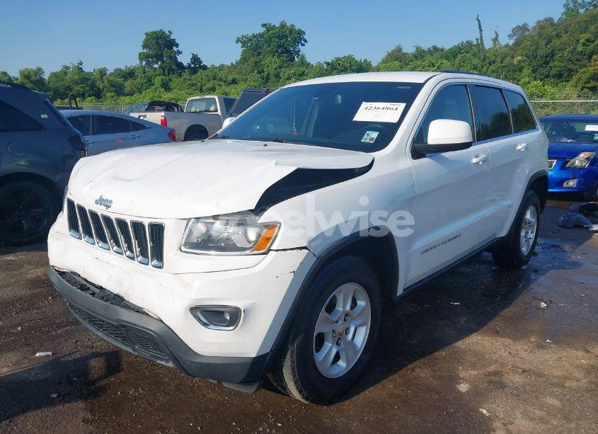 Photo 2 of 2015 Jeep Grand CHEROKEE LAREDO (VIN 1C4RJEAG8FC833842)