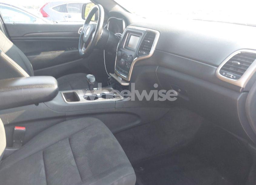 Photo 5 of 2015 Jeep Grand CHEROKEE LAREDO (VIN 1C4RJEAG8FC833842)