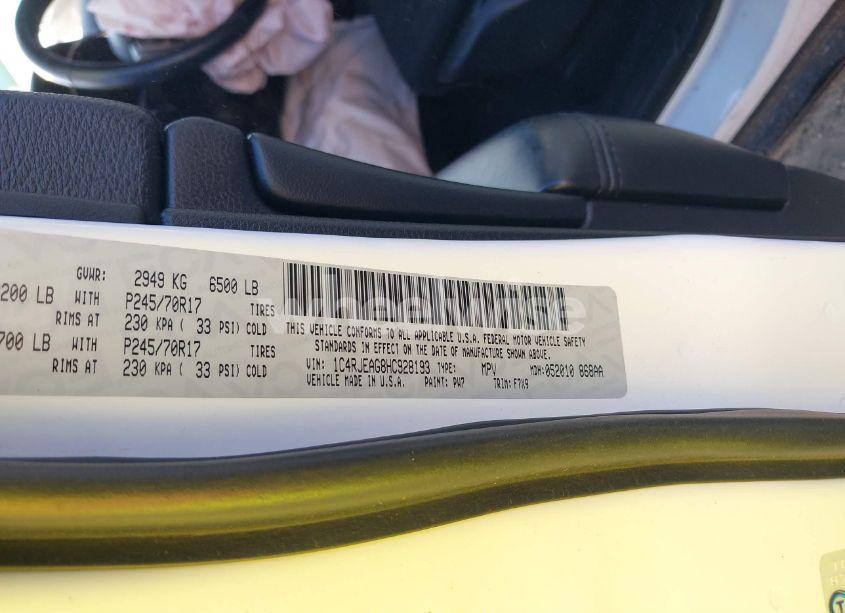 Photo 9 of 2017 Jeep Grand CHEROKEE LAREDO 4X2 (VIN 1C4RJEAG8HC928193)