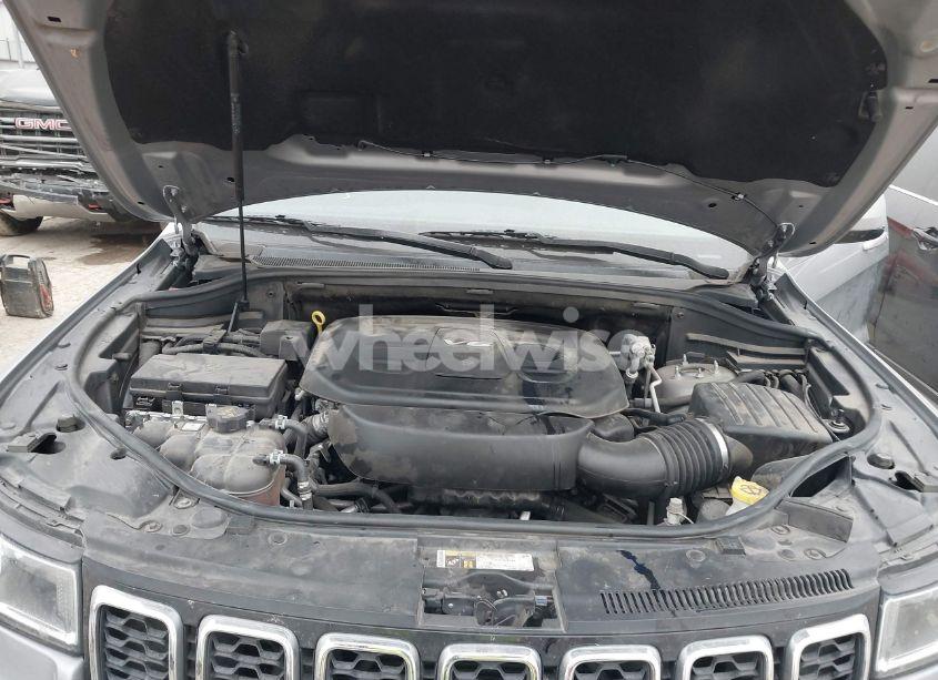 Photo 10 of 2018 Jeep Grand CHEROKEE LAREDO 4X2 (VIN 1C4RJEAG8JC382825)