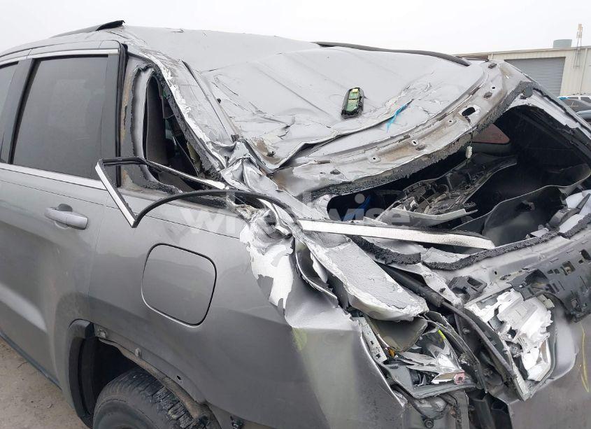 Photo 6 of 2018 Jeep Grand CHEROKEE LAREDO 4X2 (VIN 1C4RJEAG8JC382825)