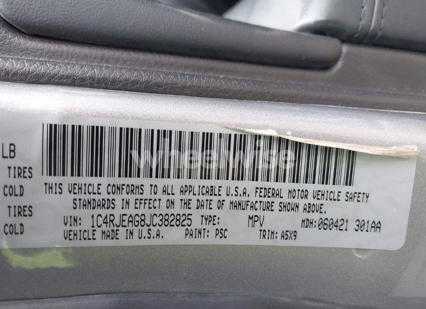 Photo 9 of 2018 Jeep Grand CHEROKEE LAREDO 4X2 (VIN 1C4RJEAG8JC382825)